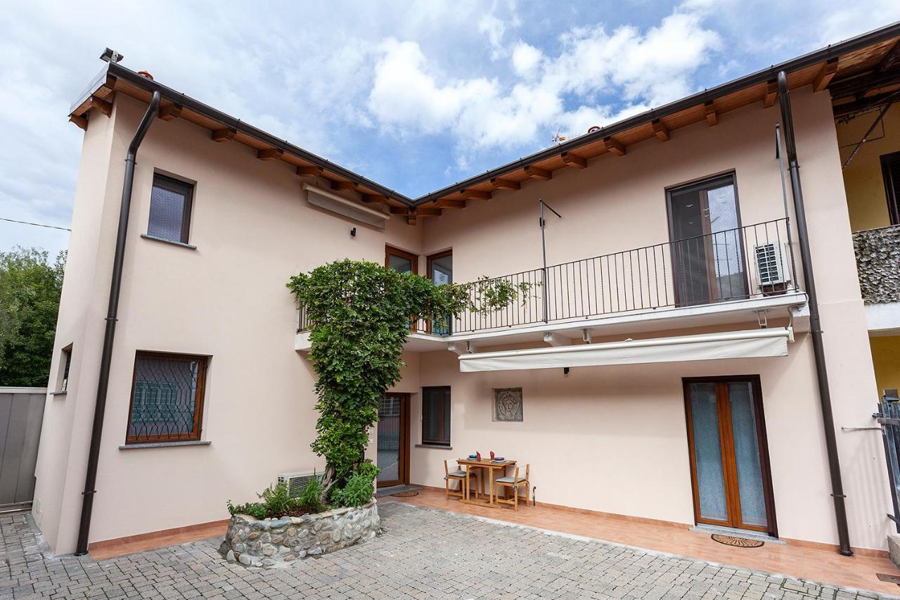 Veruskacamere Camera 2 Somma Lombardo Luaran gambar